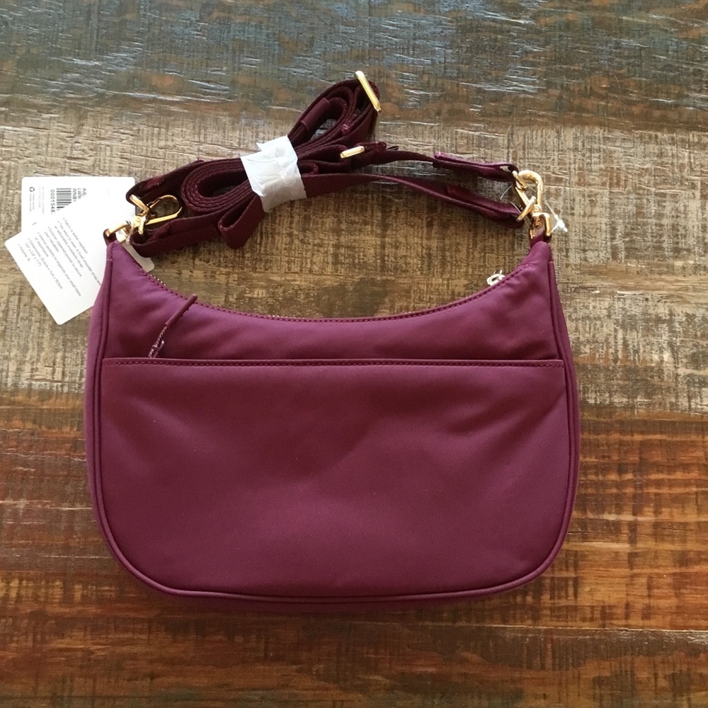 NEW Lululemon Adjustable Mini Shoulder Bag Wine Berry/Gold 3L - Picture 10 of 15